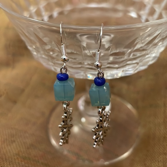 Handmade Snowflake Earrings w Upcycled Blue Cube Beads & Sterling Silver Hooks - Picture 2 of 2